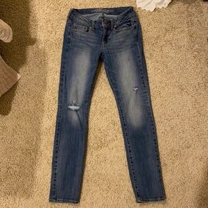 AMERICAN EAGLE JEANS